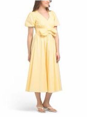 Moon River Soft Yellow V‑Neck Midi Dress with Front Bow